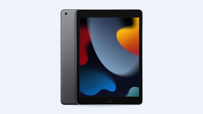 iPad 9th generation in space gray, back and front