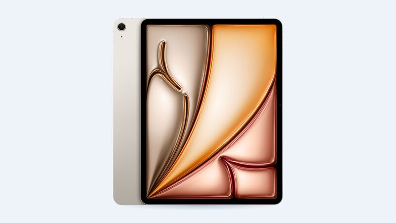 iPad Air 13-inch (M2) in starlight, back and front