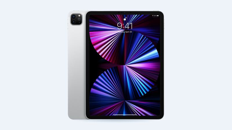 iPad Pro 11-inch (3rd generation) in silver, back and front