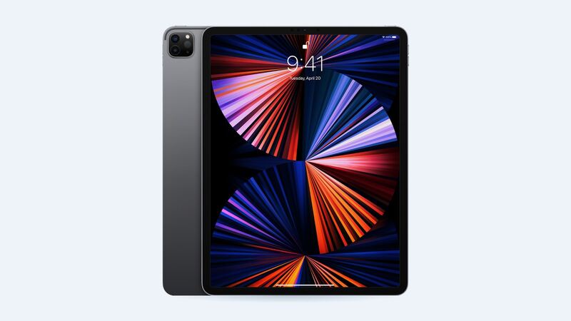 iPad Pro 12.9-inch (5th generation) in space gray, back and front